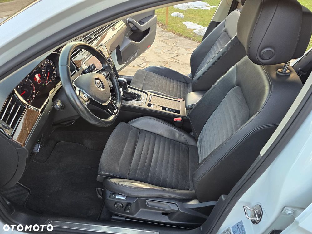 Volkswagen Passat 2.0 TDI Bi-Turbo BMT 4Mot Highline DSG - 26