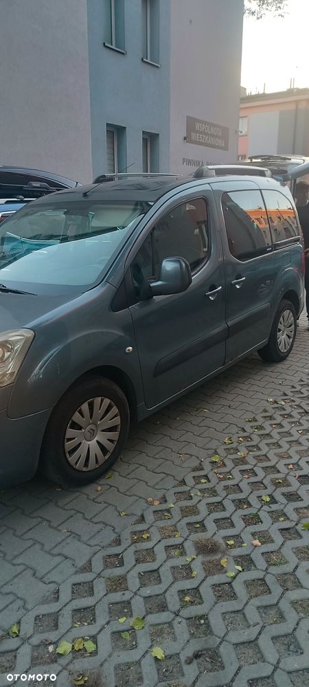 Citroen Berlingo 2010 photo 2