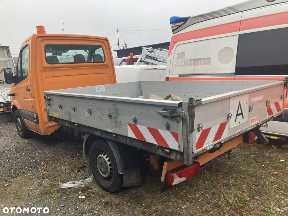 Mercedes-Benz Sprinter - 2