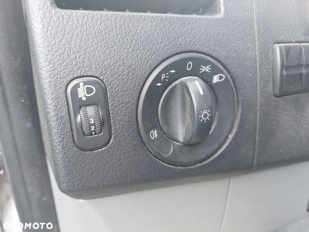 Volkswagen Crafter - 11