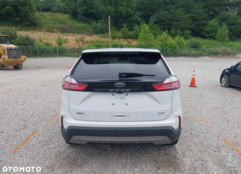 Ford Edge - 11