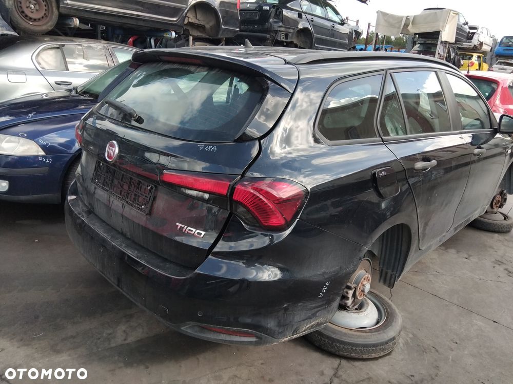 Fiat Tipo 2 16- kombi z silnikiem 1,4 T 940B7000 I skrzynią manualną 6 biegów lakier 718A - 4