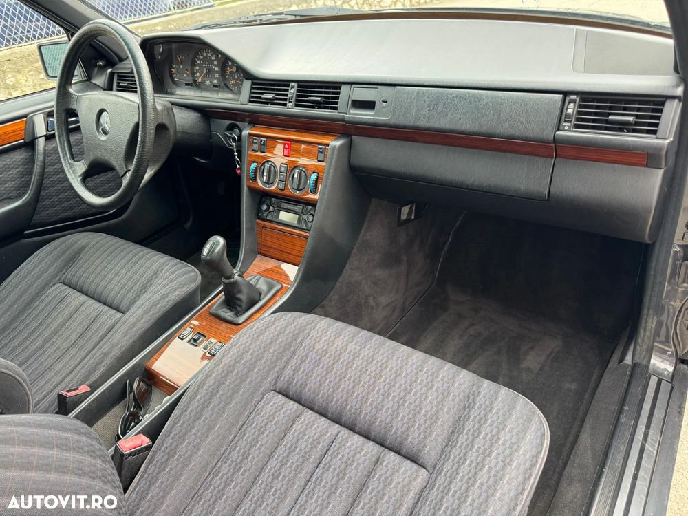 Mercedes-Benz W124 - 6