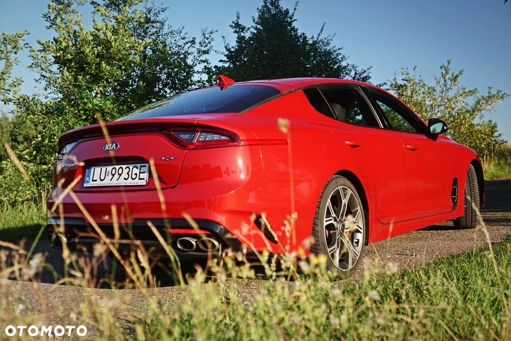 Kia Stinger - 2
