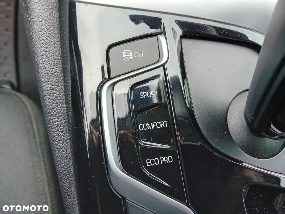BMW Seria 5 520d Efficient Dynamics - 25