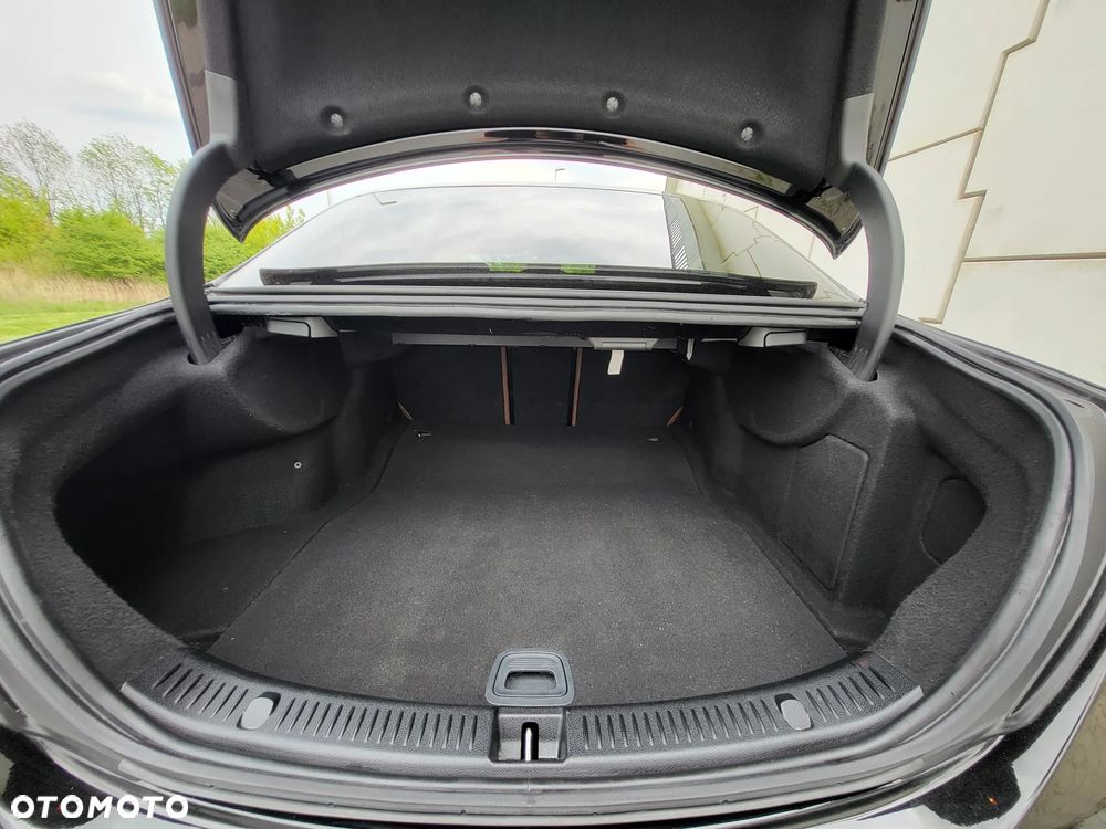 Mercedes-Benz Klasa E 200 4-Matic 9G-TRONIC - 18
