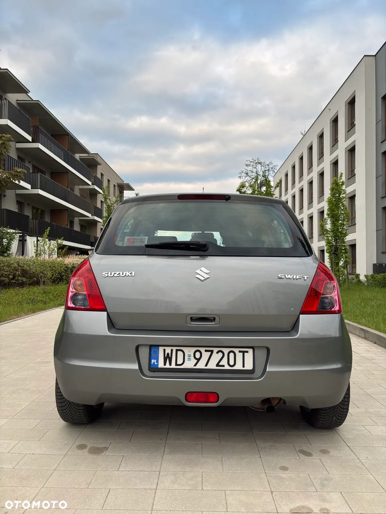 Suzuki Swift - 6