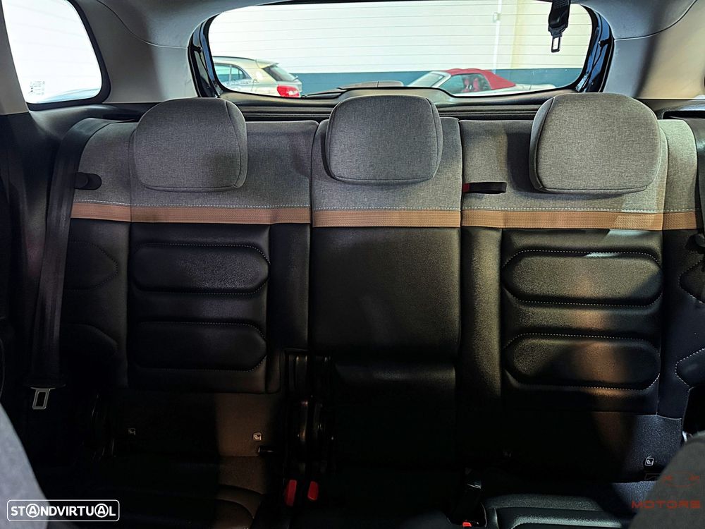 Citroën C3 Aircross 1.2 PureTech Shine - 37