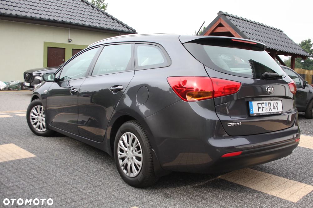 Kia Ceed 1.4 CVVT Vision - 34