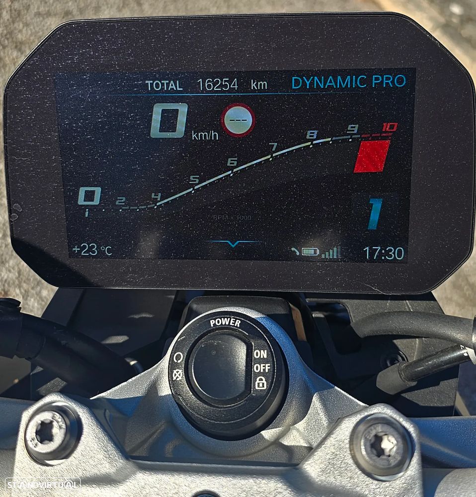BMW F 900 R - 10