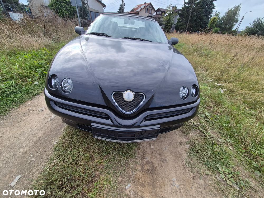 Alfa Romeo Spider 2002 photo 2