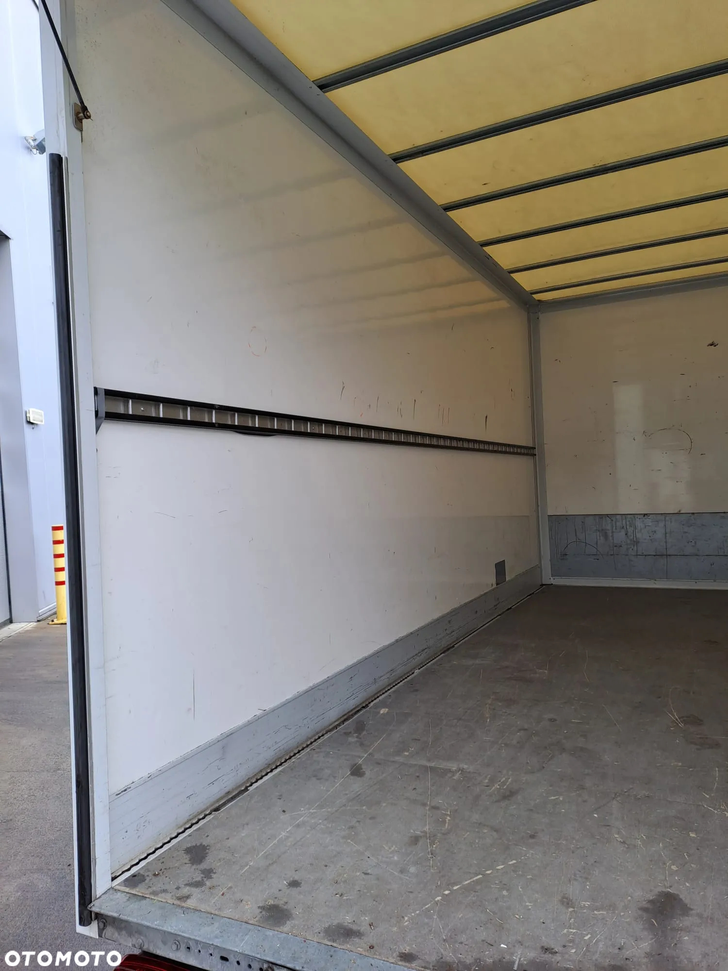Iveco 35C16H  kontener + winda 750kg - 15