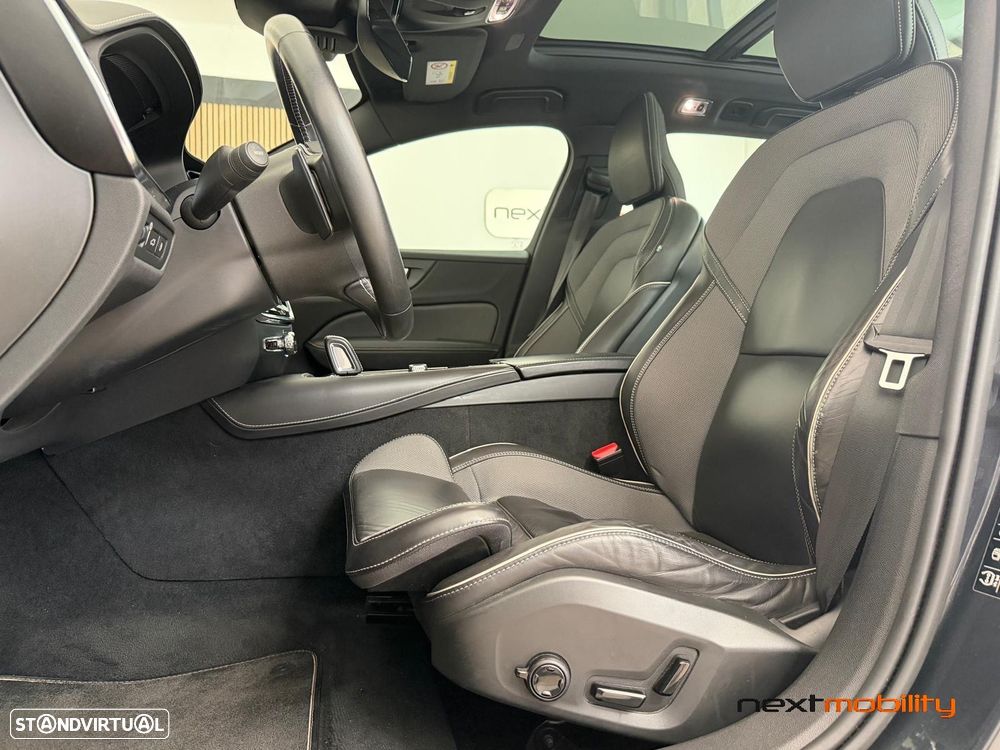 Volvo V60 2.0 T8 AWD TE Polestar Engine - 19