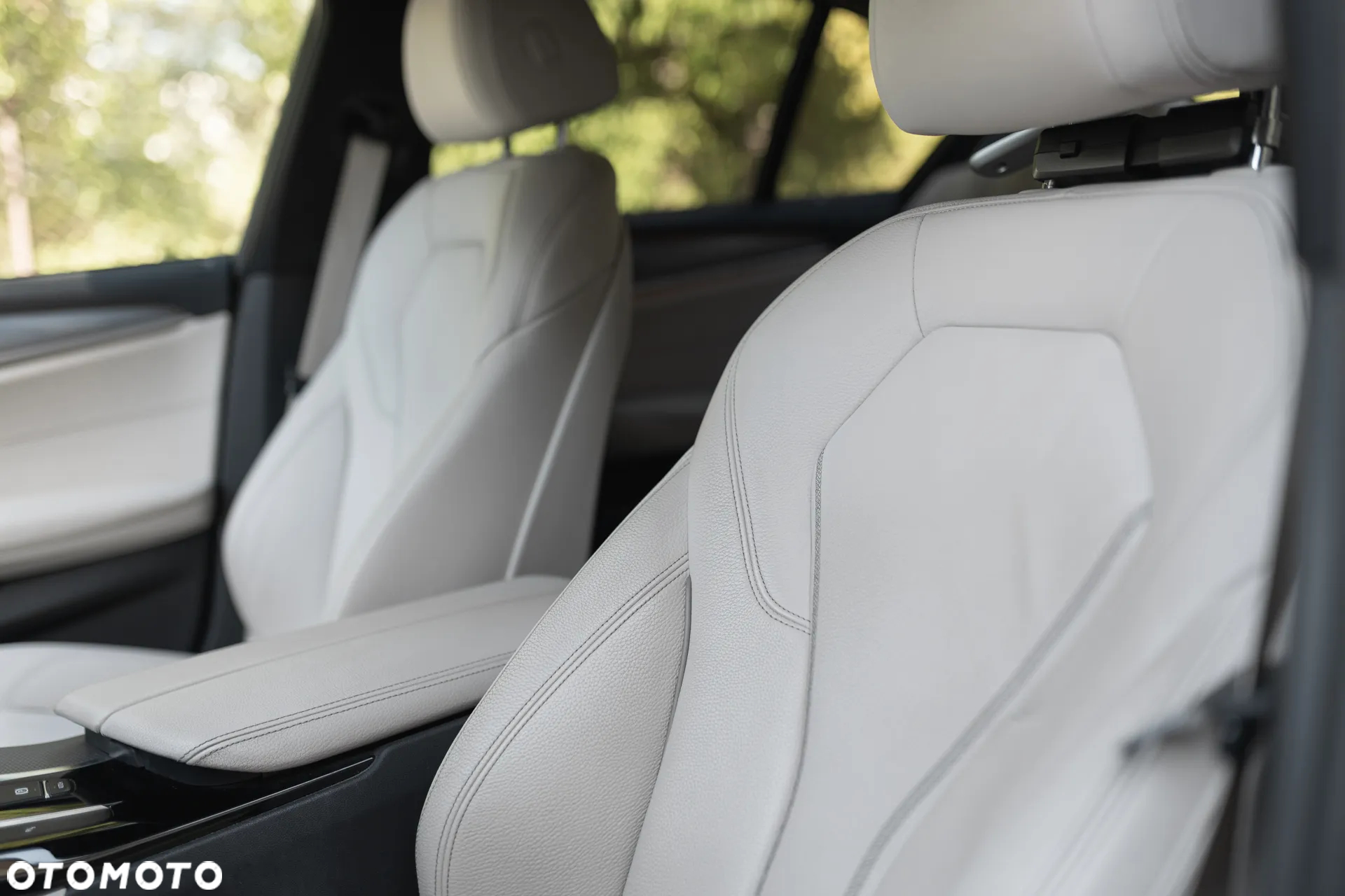 BMW Seria 5 520d xDrive Sport - 10