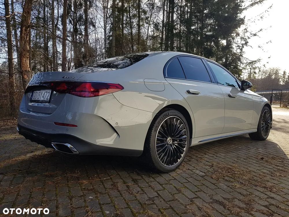 Mercedes-Benz Klasa E 300 de PHEV 4-Matic AMG 9G-Tronic - 26
