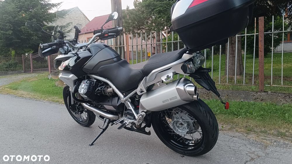 Moto Guzzi Stelvio - 4