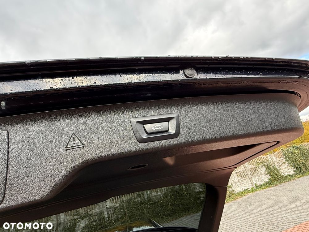 BMW Seria 5 520d Touring M Sport Edition - 23