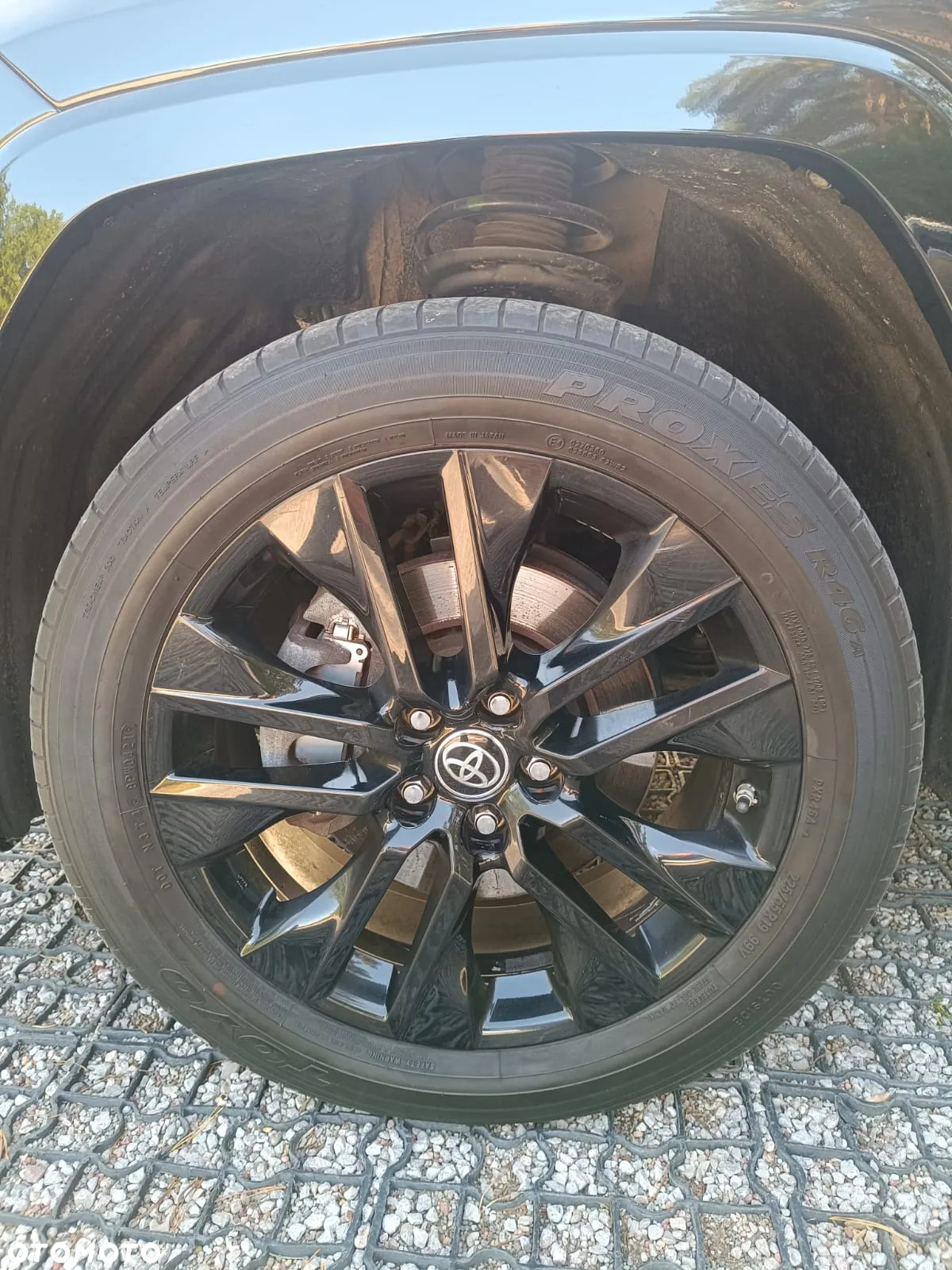 Toyota RAV4 2.5 Hybrid Black Edition by JBL 4x4 - 33