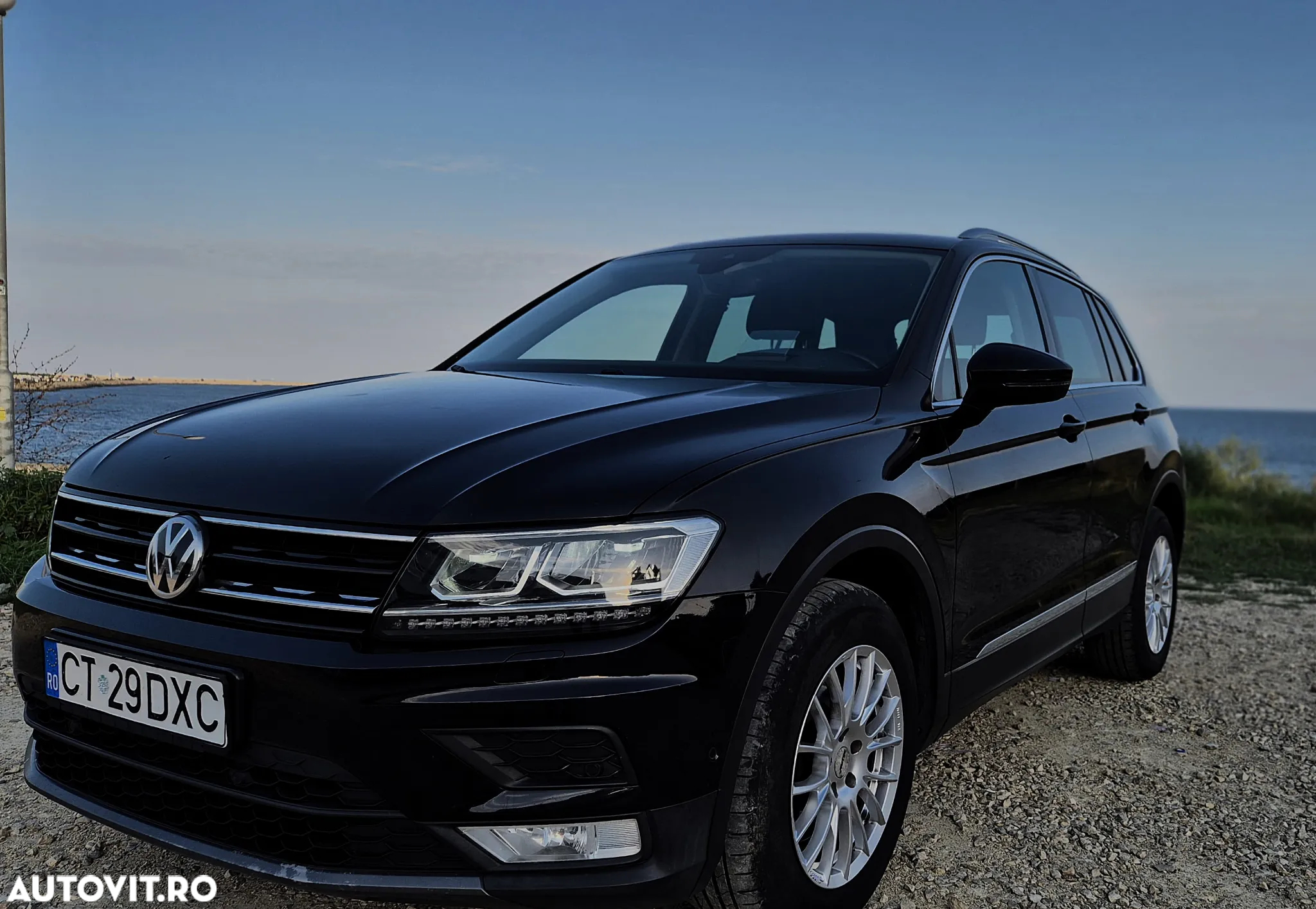 Volkswagen Tiguan 2.0 TDI 4Mot DSG Comfortline - 9