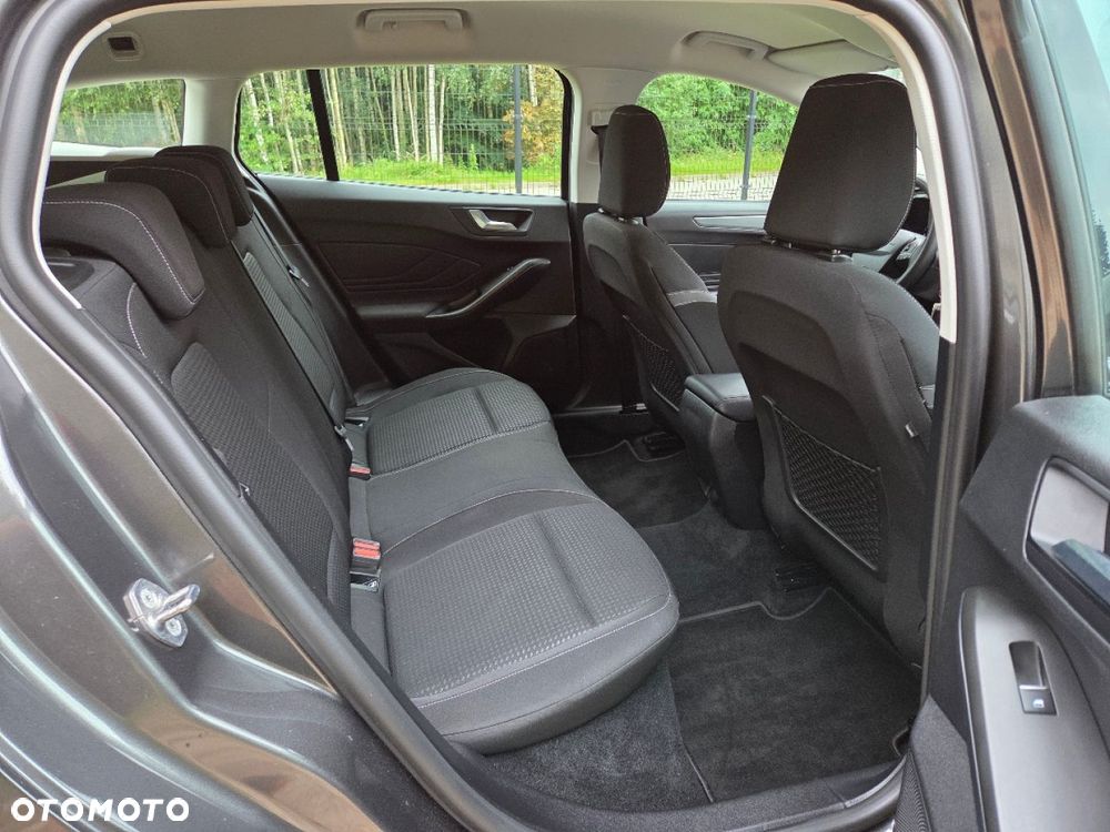 Ford Focus 1.5 EcoBlue Start-Stopp-System TITANIUM - 21