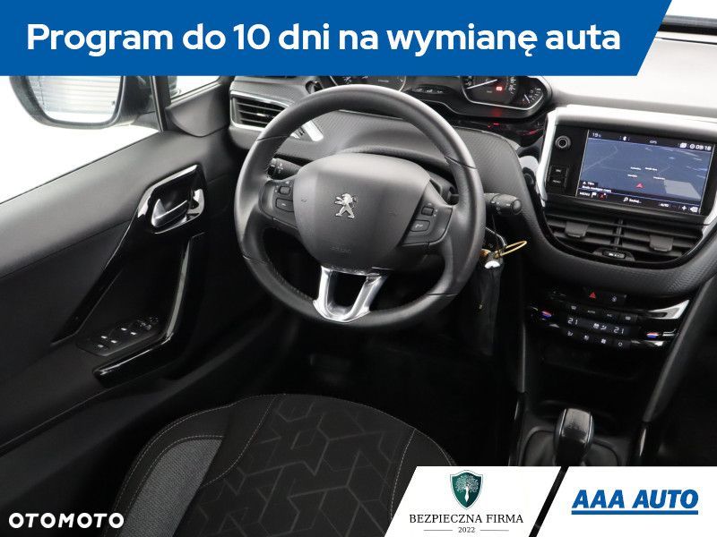 Peugeot 2008 - 9