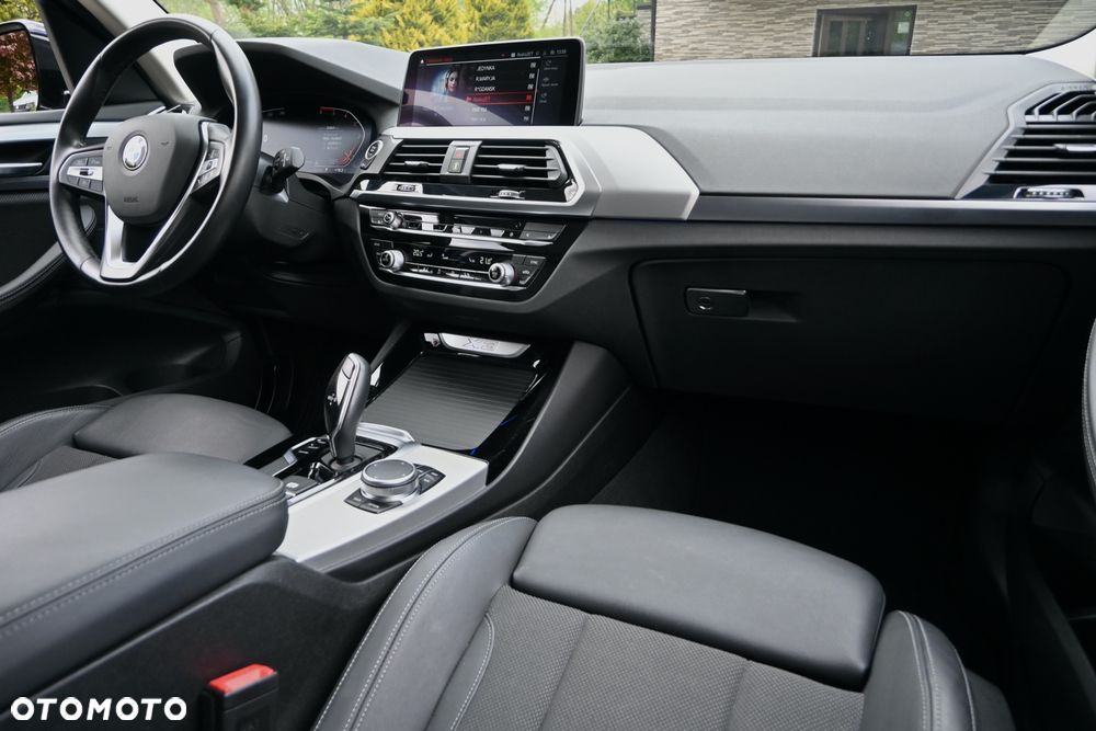 BMW X3 sDrive18d xLine sport - 21