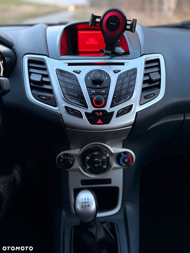 Ford Fiesta - 6