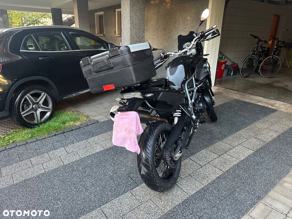 BMW F - 5