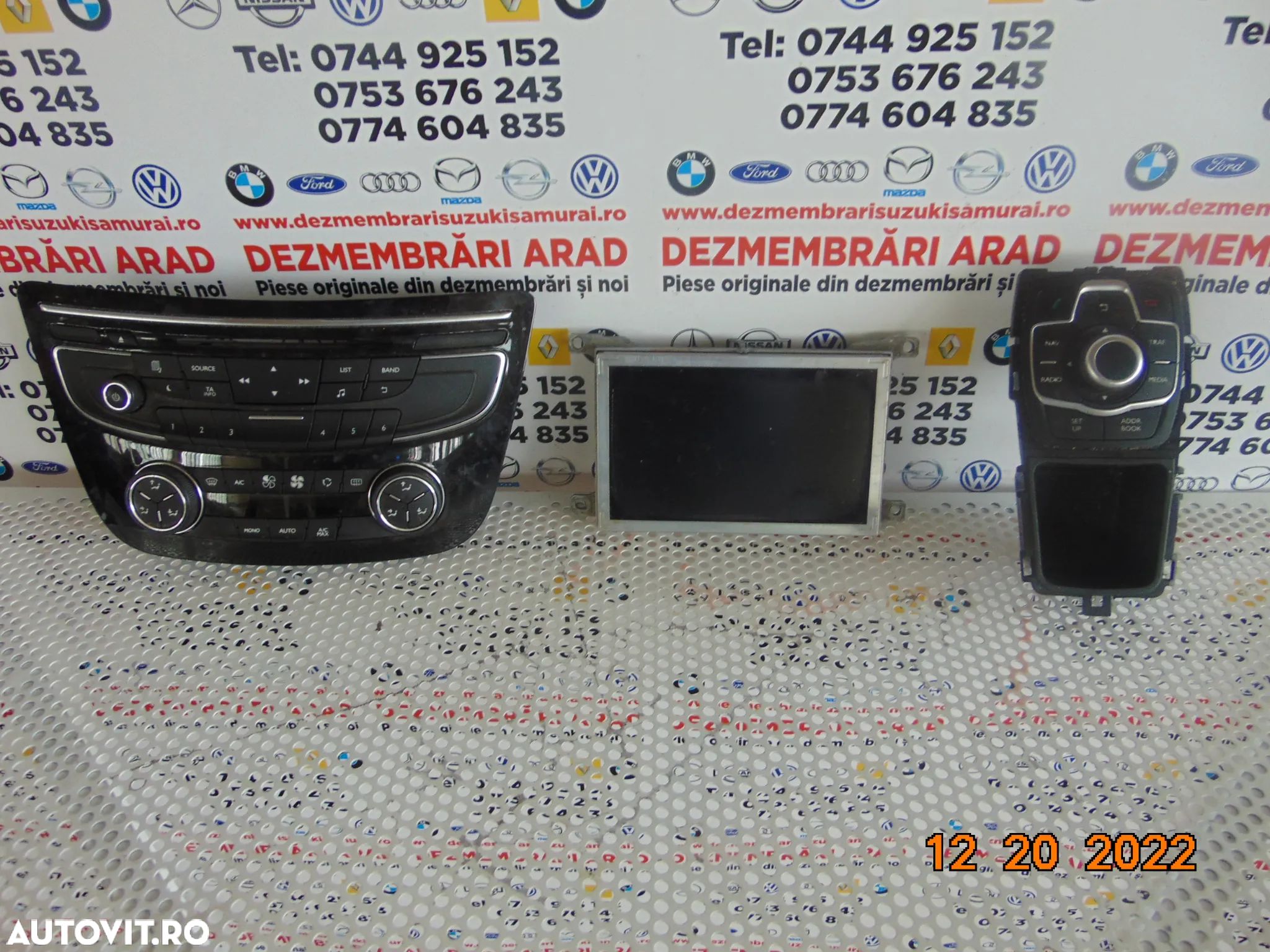 Navigatie Peugeot 508 navigatie completa Peugeot 508 citroen DS5 display unitate joystick - 1