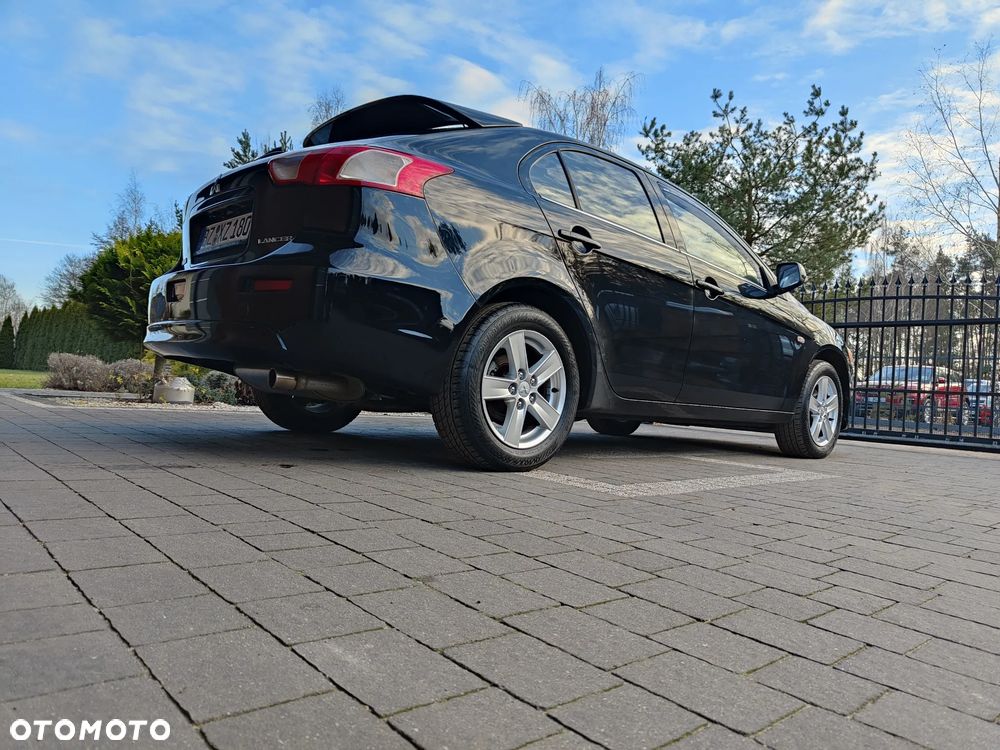 Mitsubishi Lancer 1.8 Intense - 26