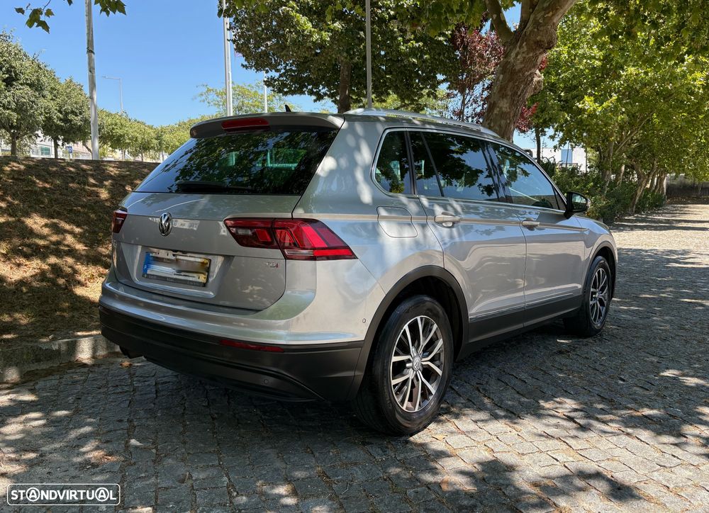 VW Tiguan 1.6 TDI Confortline - 4