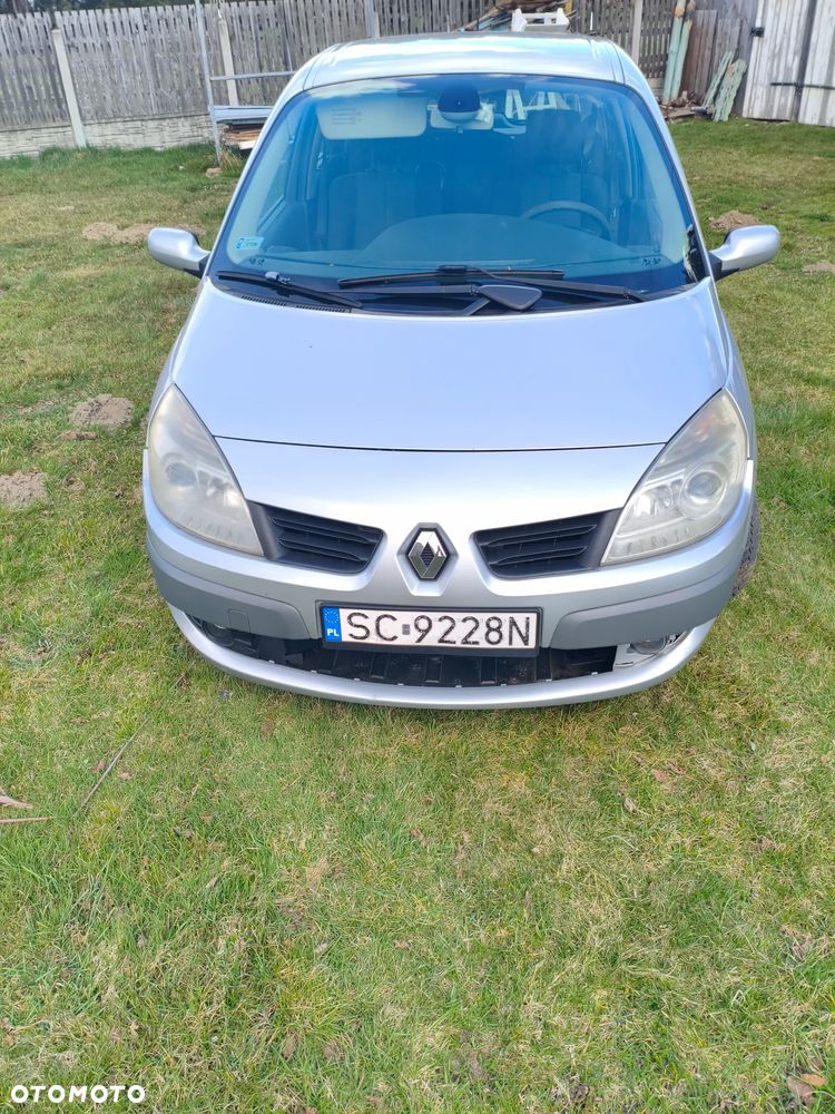 Renault Scenic - 1