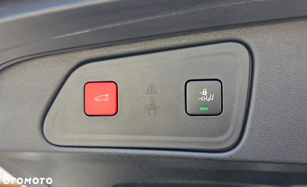 Peugeot 3008 1.5 BlueHDi Allure S&S EAT8 - 27