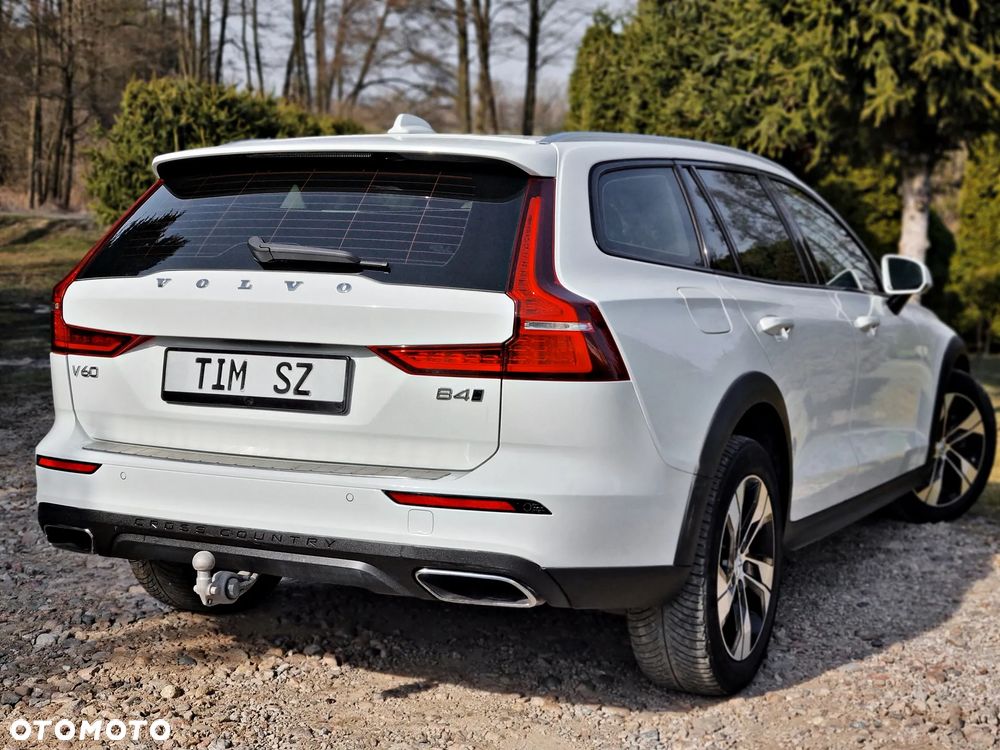 Volvo V60 Cross Country B4 D AWD Geartronic Pro - 11