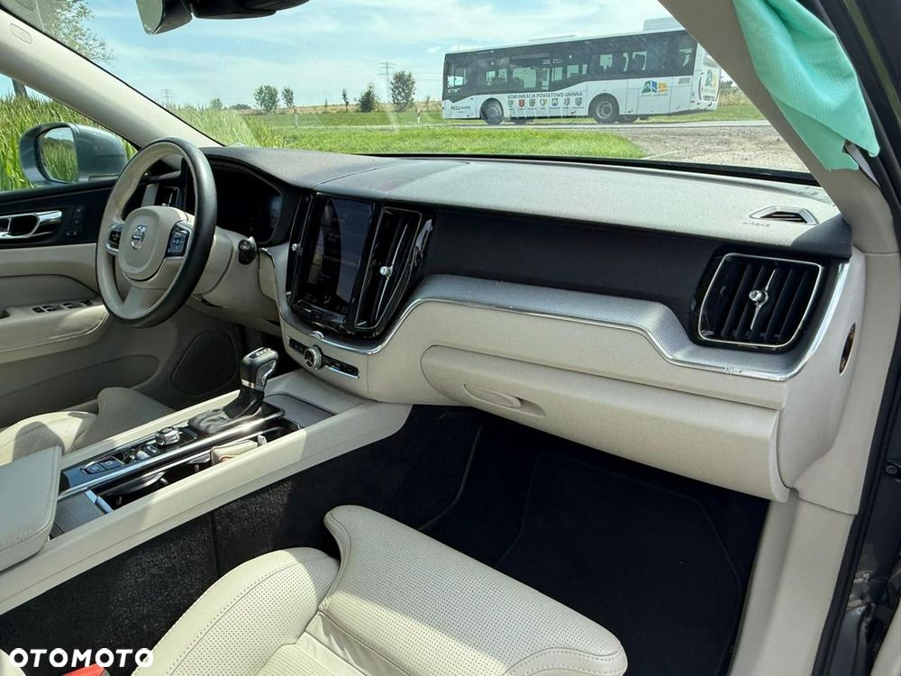 Volvo XC 60 B5 D AWD Geartronic Inscription - 25