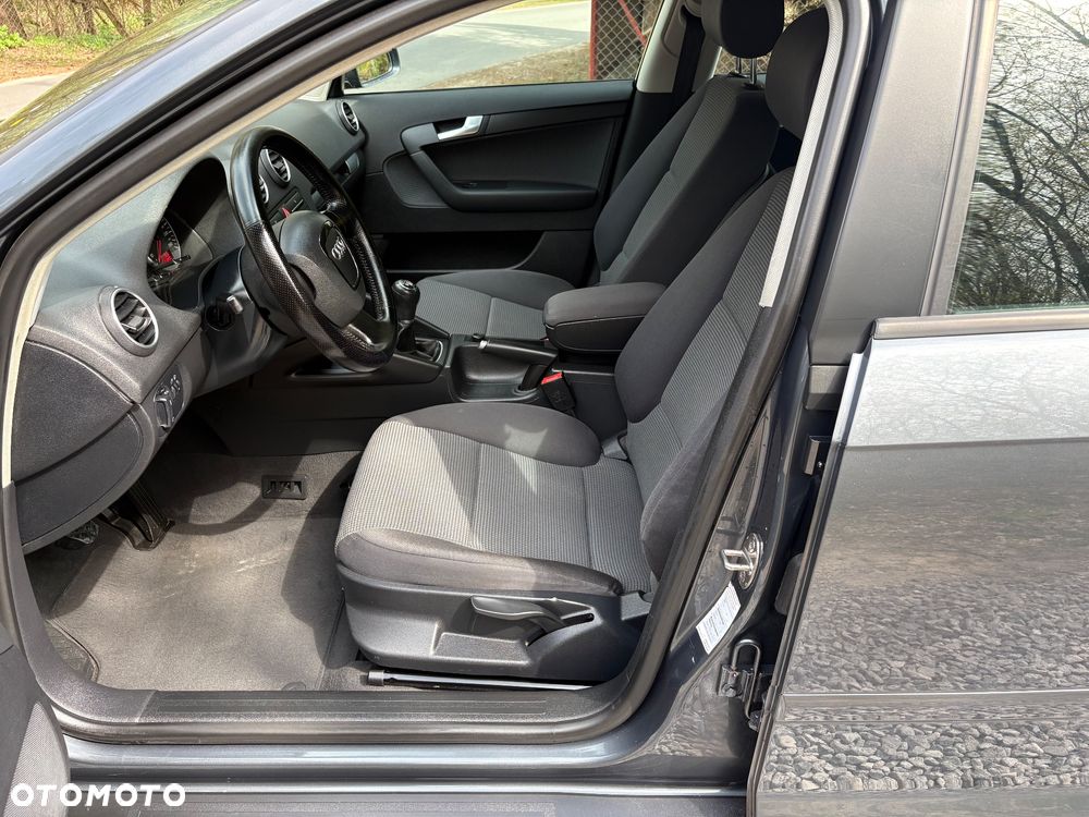 Audi A3 Sportback 1.6 Attraction - 22