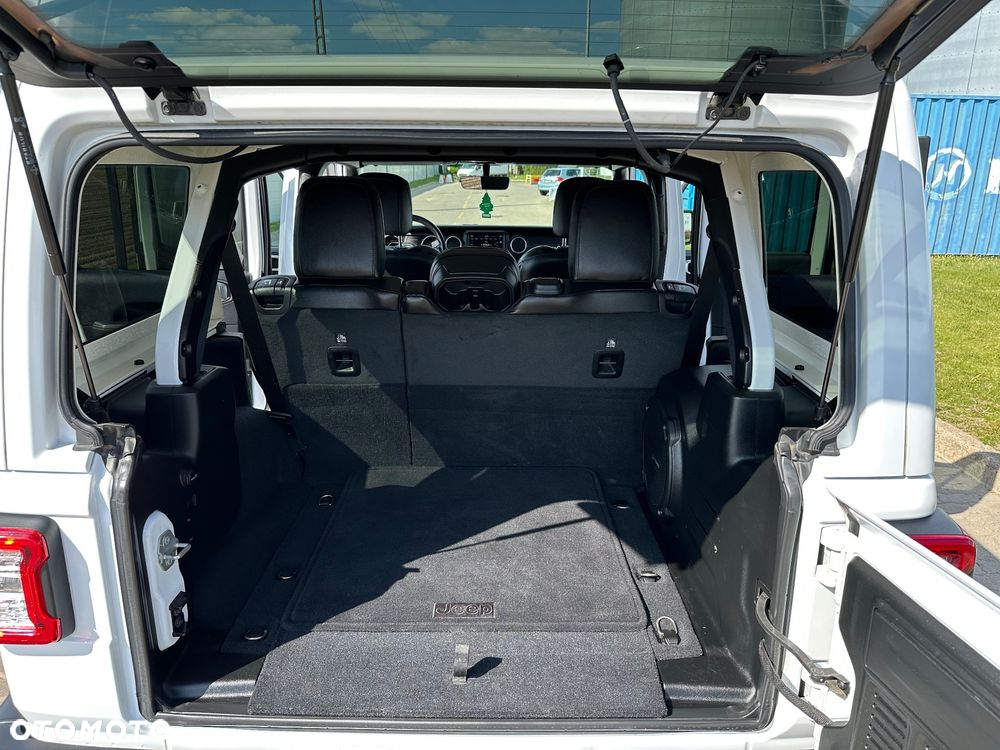 Jeep Wrangler Unlimited GME 2.0 Turbo Sahara - 31