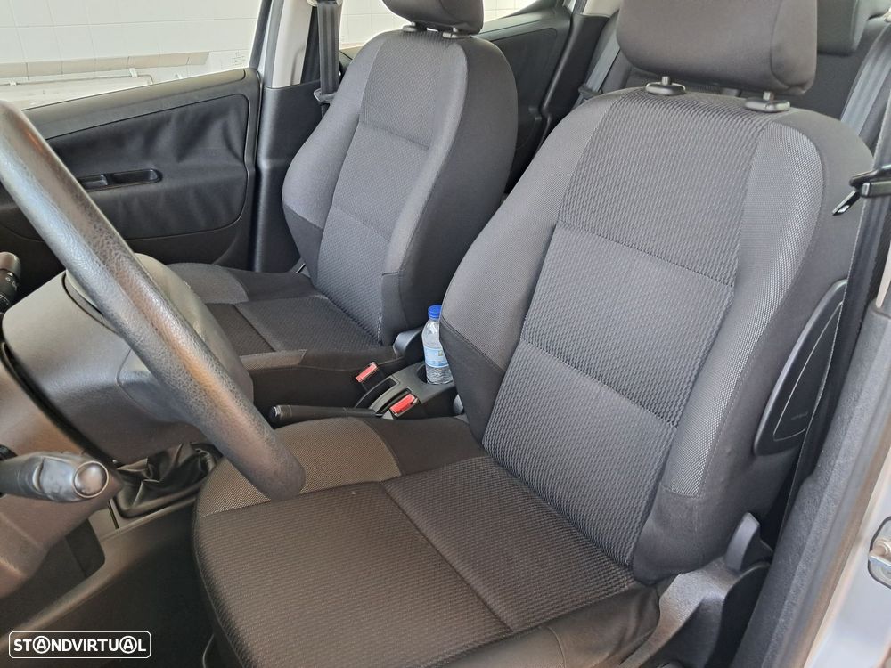 Peugeot 207 1.4 16V Active - 9