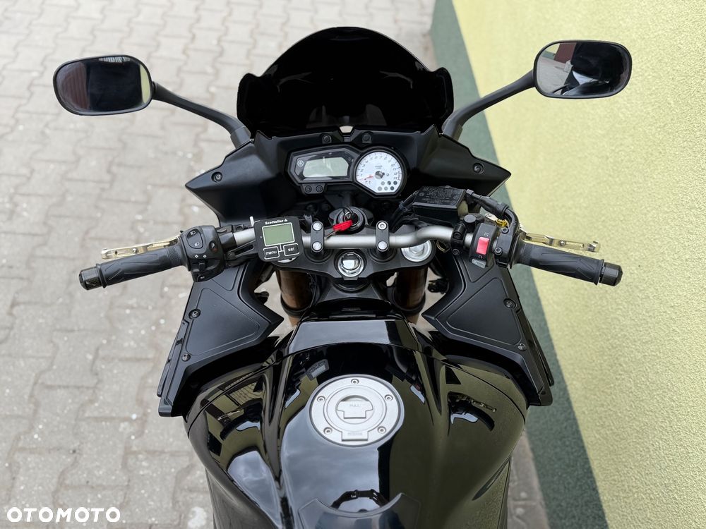 Yamaha FZ8 - 36