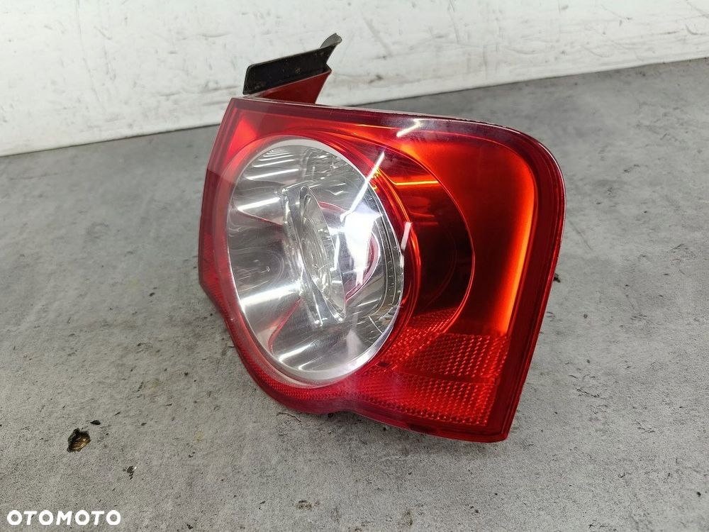 LAMPA TYLNA PRAWA VW PASSAT B6 3C5945096C SEDAN - 5