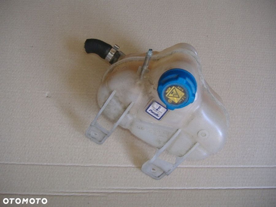 ALFA ROMEO MITO ZBIORNICZEK WYRÓWNAWCZY PŁYNU - 5