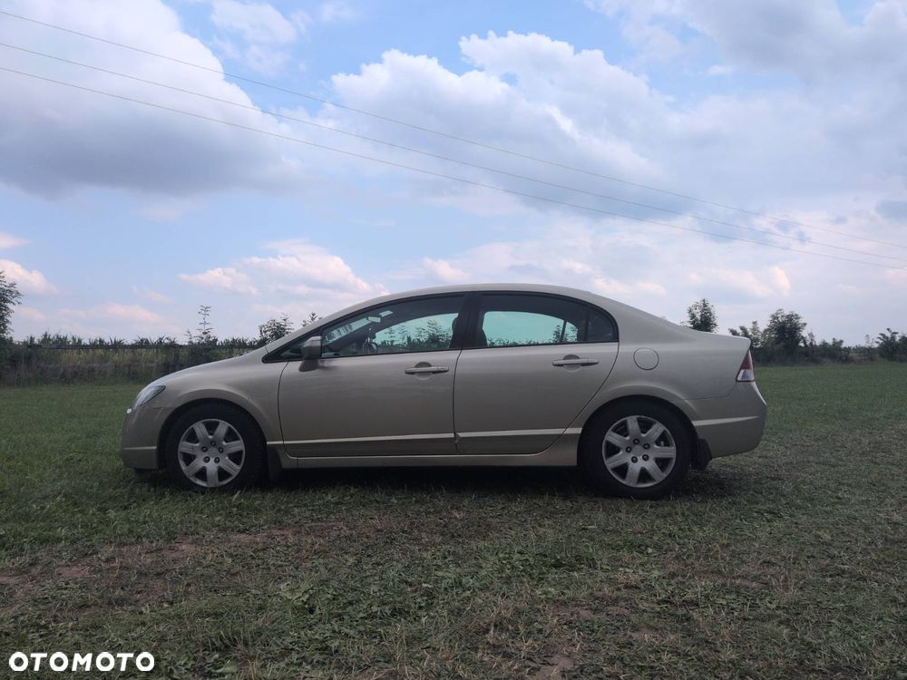 Honda Civic 1.8 Executive - 4