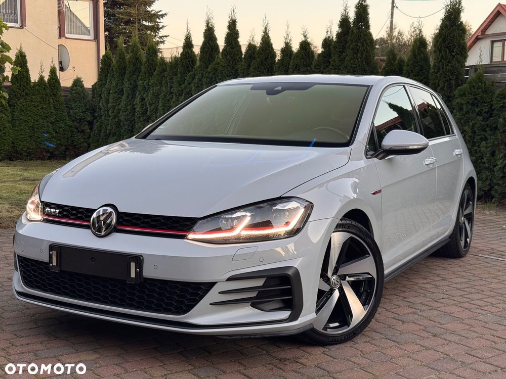 Volkswagen Golf GTI (BlueMotion Technology) - 6