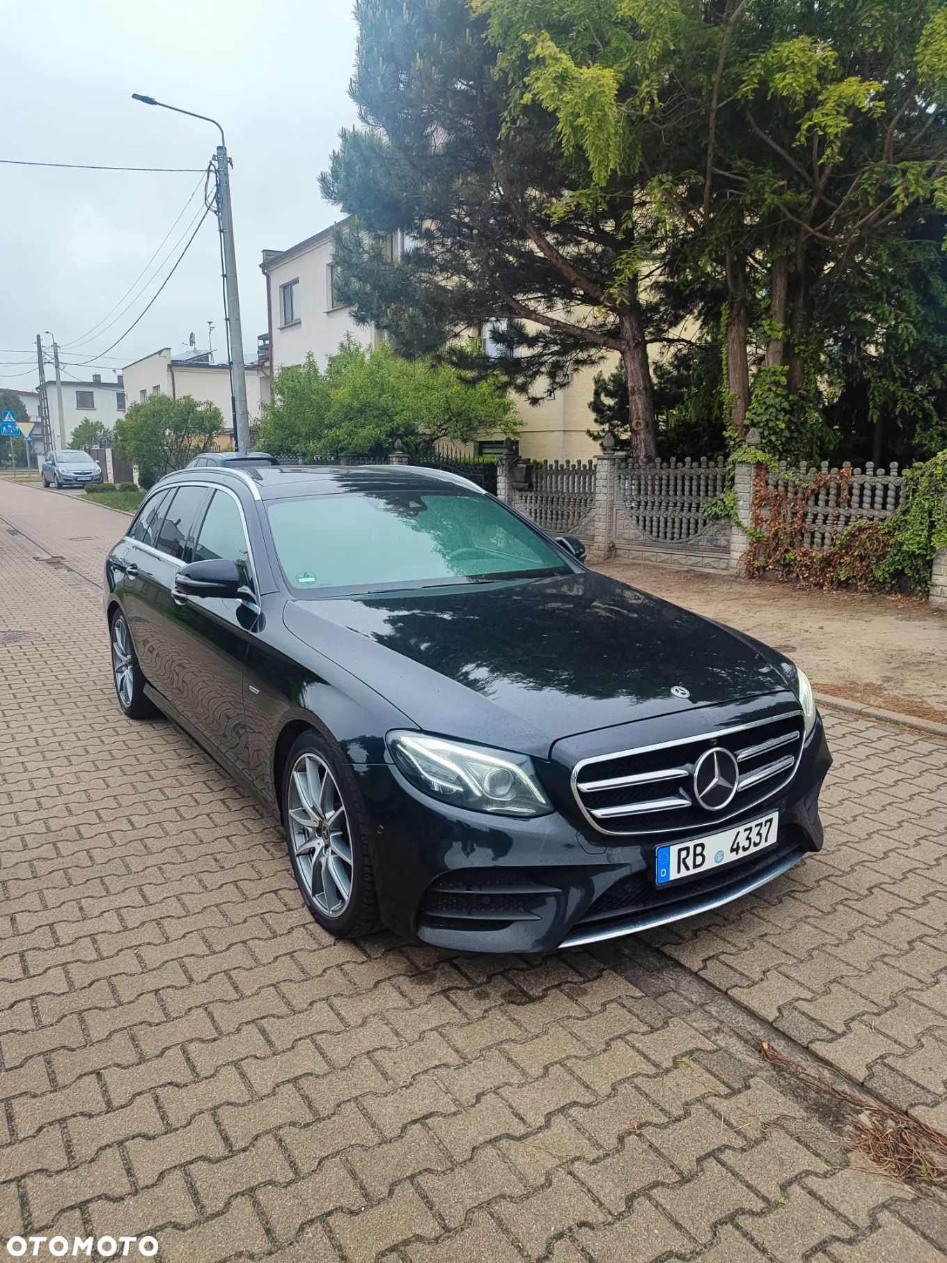 Mercedes-Benz Klasa E 300 d T 9G-TRONIC - 1