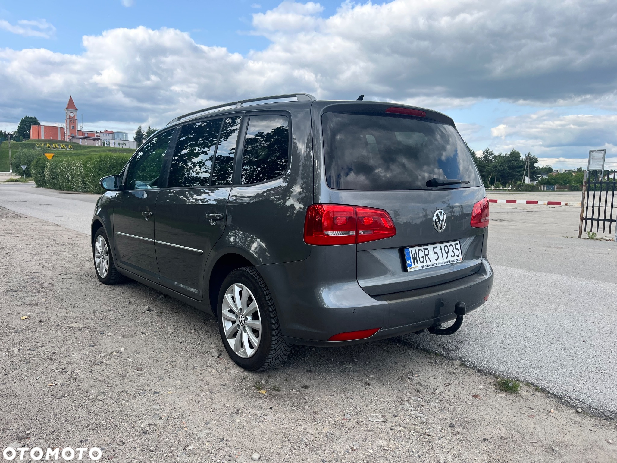 Volkswagen Touran 2.0 TDI DPF Highline - 3