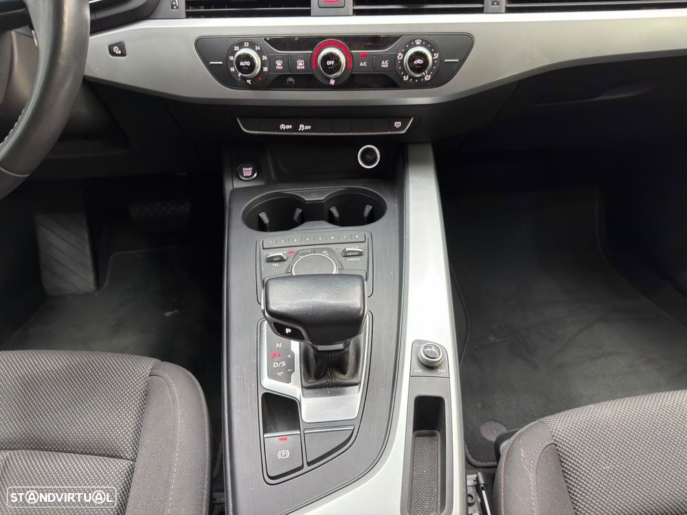 Audi A4 Avant 35 TDI S tronic - 30