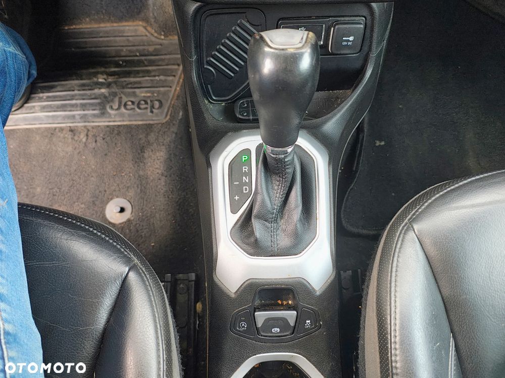 Jeep Renegade 1.4 MultiAir Limited FWD S&S - 24