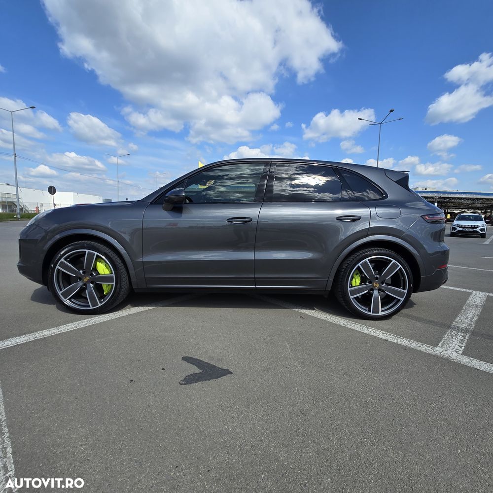 Porsche Cayenne Turbo S E-Hybrid Tiptronic S - 3