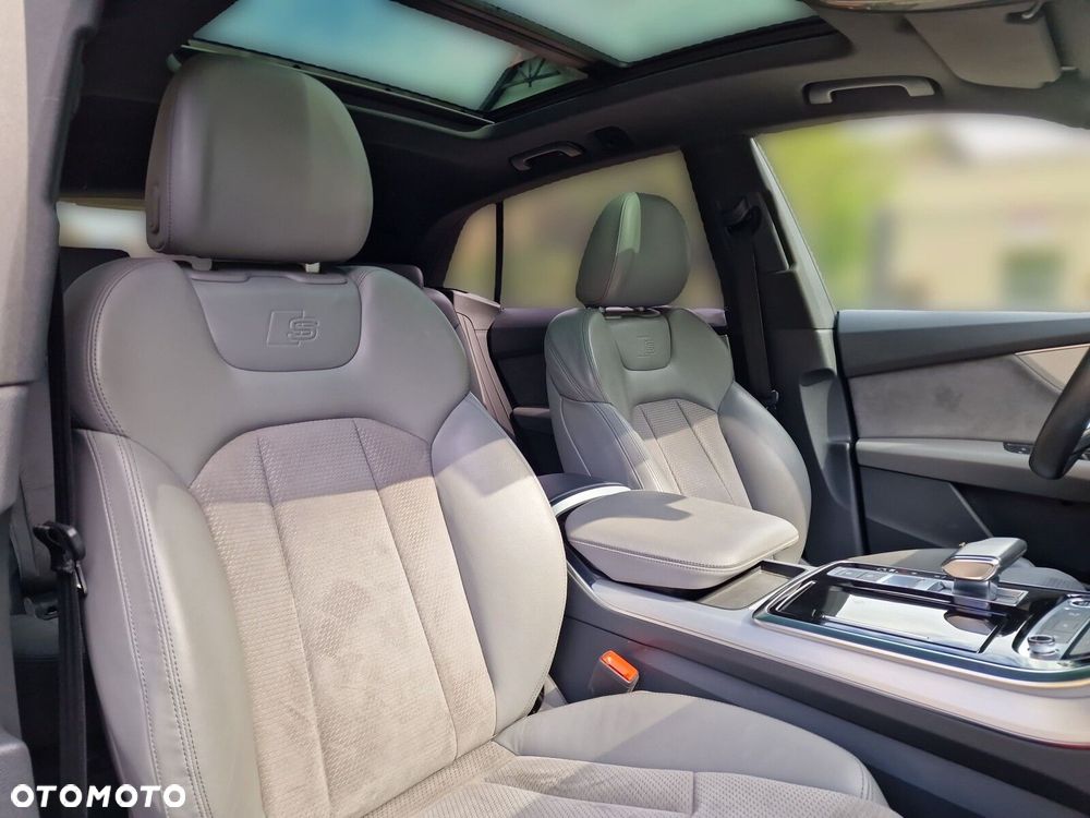 Audi Q8 60 TFSI e Quattro Tiptronic - 28