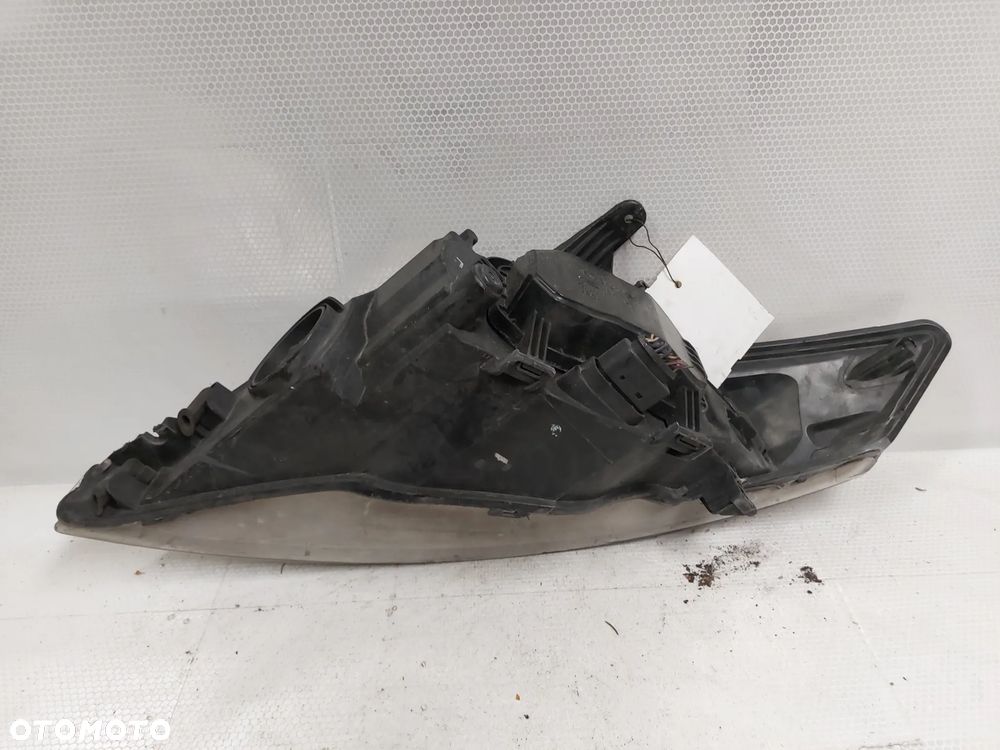 .  LAMPA PRZOD PRZEDNIA PRAWA FORD MONDEO MK4 - 5